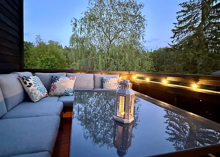 Pavillon Am Kurpark - Top Bewertet Von Familien! Zentral, Modern, Ruhig - Mit Balkon, Grill, Parkplatz, Wallbox Und Inklusive Waeschepaket